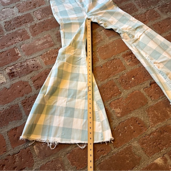 We The Free Blue and White Plaid Just Float On high-waist flare jeans size 29 - Picture 6 of 16